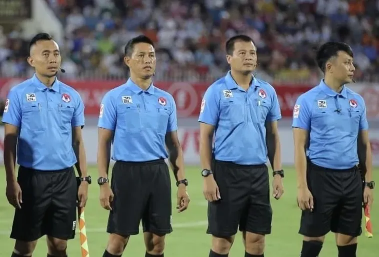 Tìm Hiểu Vai Trò Của Trợ Lý Trọng Tài Bóng Đá Trong Các Trận Đấu 2026